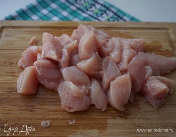 Мясо нарезать крупными кусками и…