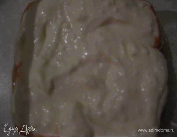 Залить творожной массой.