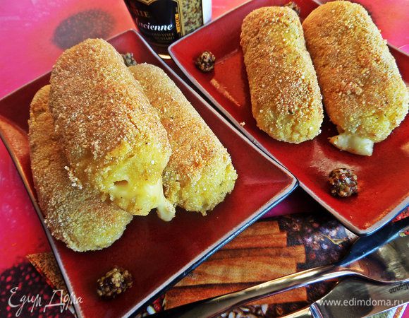 Предлагаю также попробовать палочки картофельные с сыром от нашей Пчёлки-Ирочки: http://www.edimdoma.ru/retsepty/56701-kartofelnye-palochki-s-syrom Вкусны и в горячем и в холодном виде)))