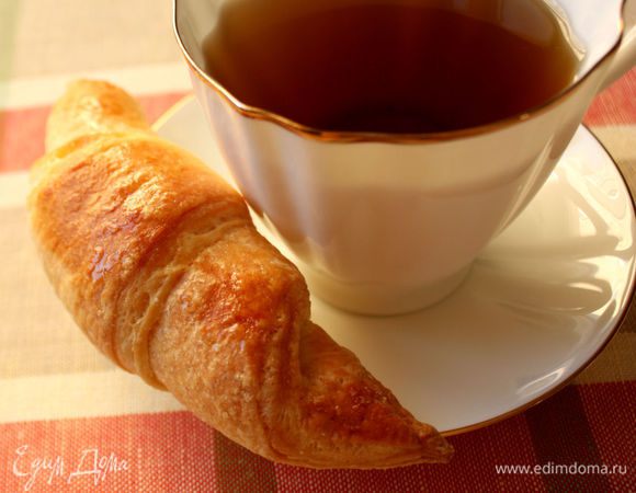 Из остатков теста решила сделать мини-круассаны.