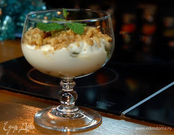 Десерт выглядит очень аппетитно, а если Вы опасаетесь, что одной порцией не обойдётесь, и новогоднее застолье всё же напомнит о себе лишними килограммами, сохранить стройность вашей фигуры поможет Орсотен Слим.