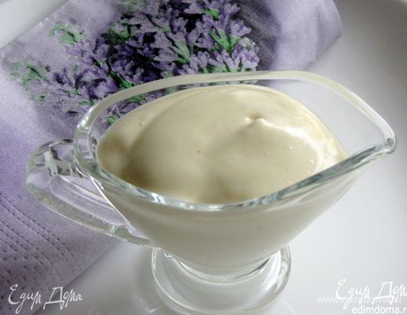 Рецепт домашнего майонеза можно посмотреть здесь http://www.edimdoma.ru/retsepty/57293-domashniy-mayonez