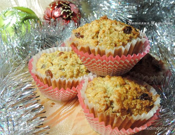 Выпекаем в разогретой до 180 градусов духовке примерно 35 минут. Ориентируйтесь по своей духовке.