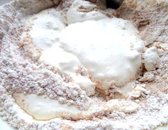 Влить сметану...