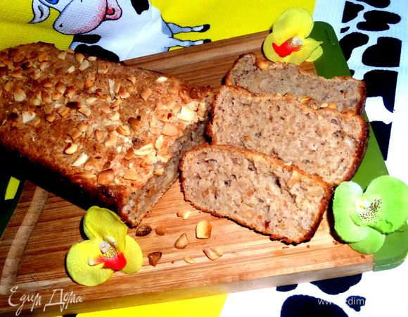 Здесь я отрезала ещё горячий,но этого лучше не делать,хлеб мнётся!