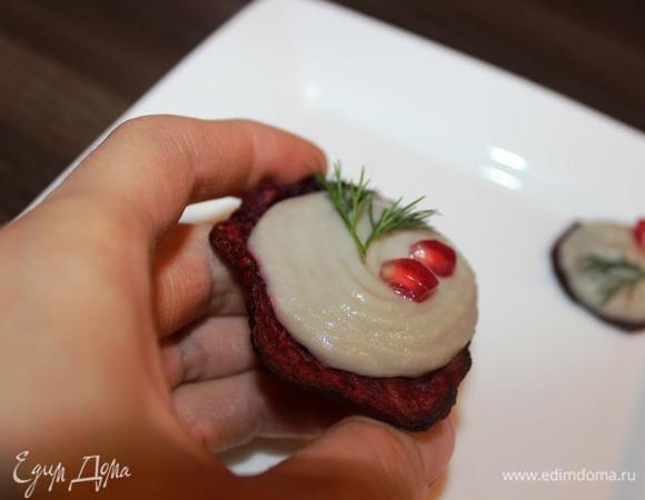 И блюдо готово!
Осталось только сервировать его перед подачей, украсив по вкусу.
