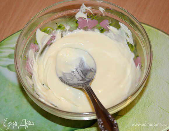 Шоколад растворить на водяной бане.