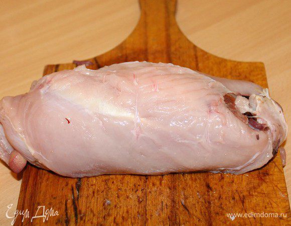 Сворачиваем филе индейки в рулет