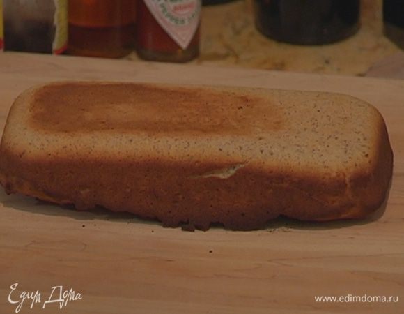 Выпекать кекс в разогретой духовке 20–30 минут.