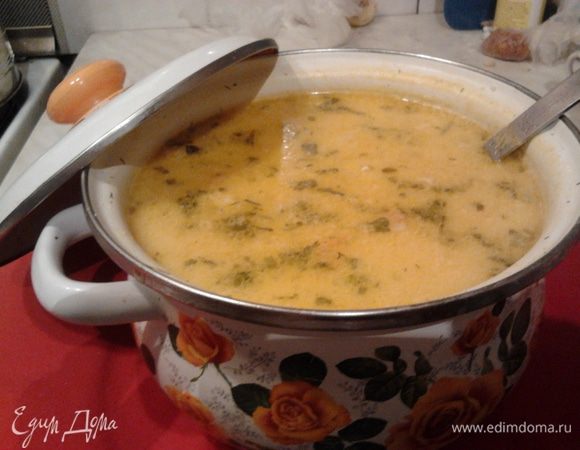 За 5 минут до конца варки добавляем кукурузу (когда готовлю этот супчик летом или осенью, заменяю консервированную на зерна вареной кукурузы сахарного сорта). Рубленая зелень будет последним штрихом, завершающим магию приготовления. Наслаждайтесь, приятного аппетита!