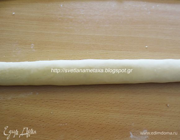 Переворачиваем швом вниз.