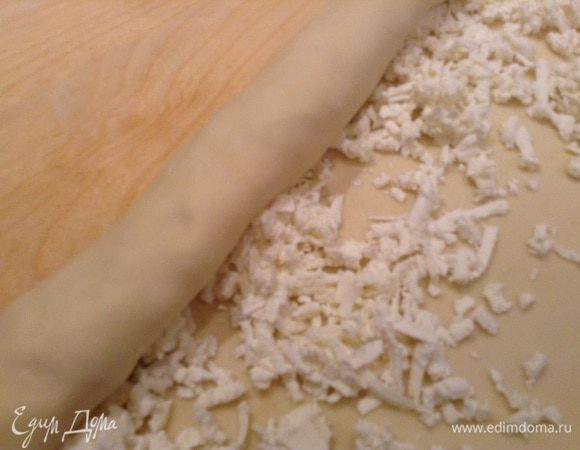 Скрутить рулетом.