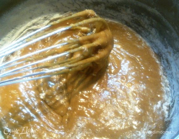 Я изначально вымешивала венчиком пока это было возможно.