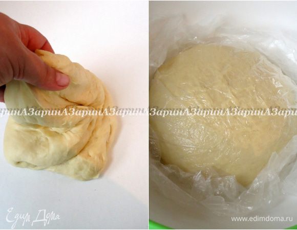 Выложить тесто на рабочую поверхность и хорошенько его вымесить. Положить в замесочное блюдо, накрыть пленкой и оставить на 1 час для расстойки.