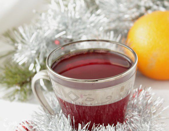 Для подачи напиток снова нагреть, не доводя до кипения.