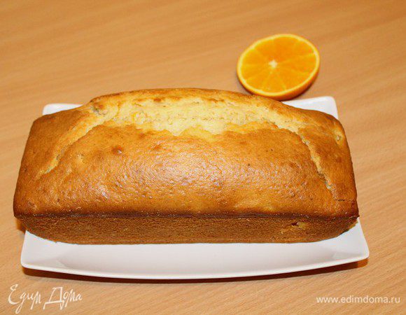 Достаньте кекс из духовки и остудите в форме 15 минут.