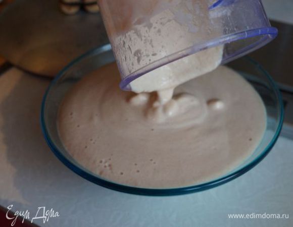 Выливаем в форму, ставим в холод на 2 часа.