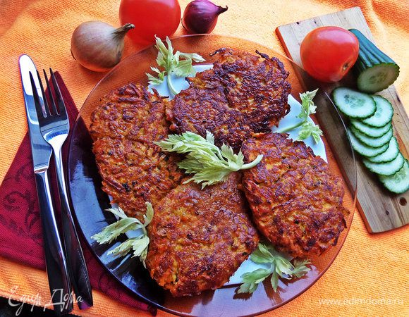 Подаём с зеленью, овощами и можно без гарнира...и так сытно и вкусно)))