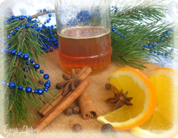 Как только пенообразование пройдет, сироп станет абсолютно прозрачным и готов к употреблению. Сироп будет иметь консистенцию меда и желтоватый цвет.
