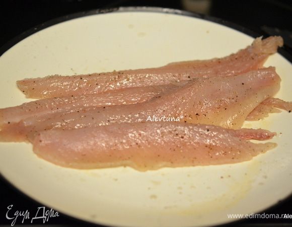 На следующий день бумагу и жидкость убрать. Снять аккуратно кожицу. У меня легко отходило.