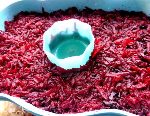 Далее свекольный слой.