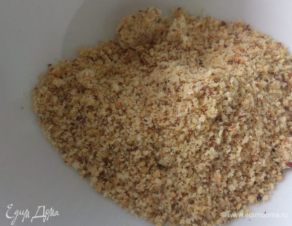 Если нет миндальной крошки, то можно измельчить миндаль блендером. Добавить в тесто.