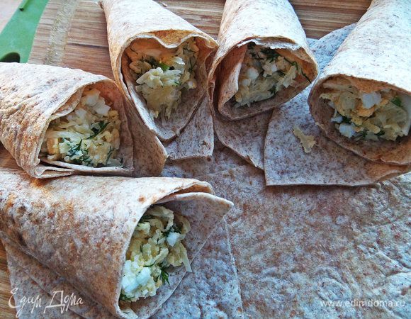 Свернуть кулёчком...и можно прямо так подавать!