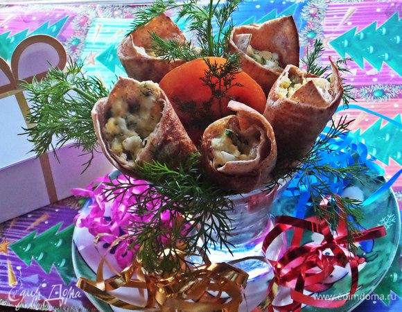 Для удобства ставим в широкий бокал и так подаём.