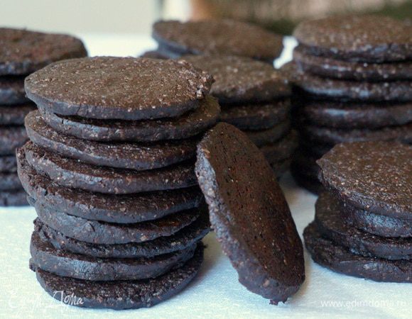 Печенье остынет и станет твердым и супер-хрустящим. Приятного аппетита!