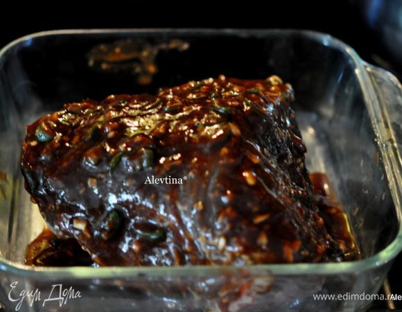 Готовим в духовке разогретой на 200 гр.на 45 мин (или до полной готовности) в жаропрочной емкости. Можно прикрыть фольгой сверху.
