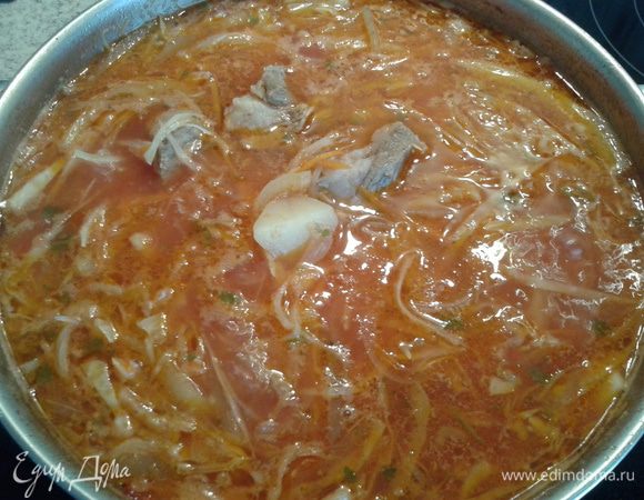 Варим 5-15 минут, зависит от жесткости капусты. Следите, чтоб капуста осталась хрустящей ;) Борщ готов, приятного аппетита!