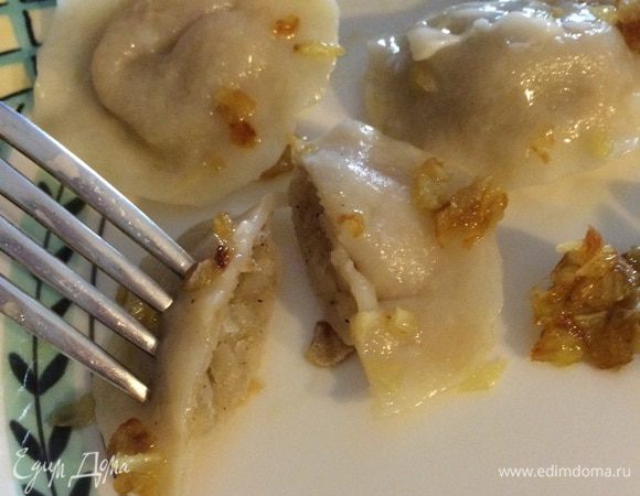 Варим, пока не всплывут, и подаем, можно с поджаренным лучком или просто слегка сбрызнув маслом.