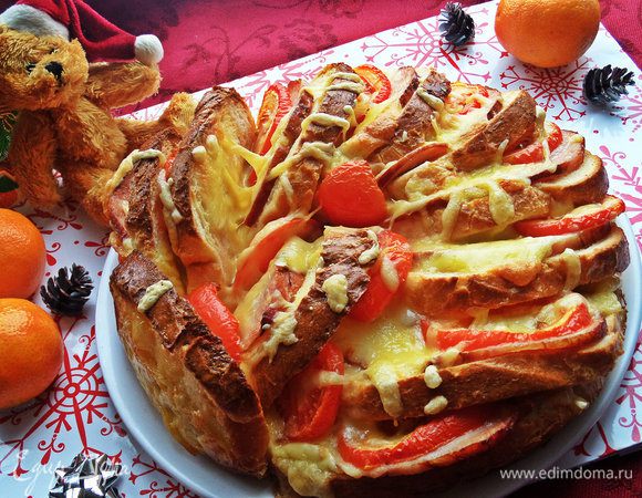Попробуйте также в длинные праздники коблер с сыром и ветчиной от Елены, очень нам понравился всем! http://www.edimdoma.ru/retsepty/70951-yaichnyy-kobler