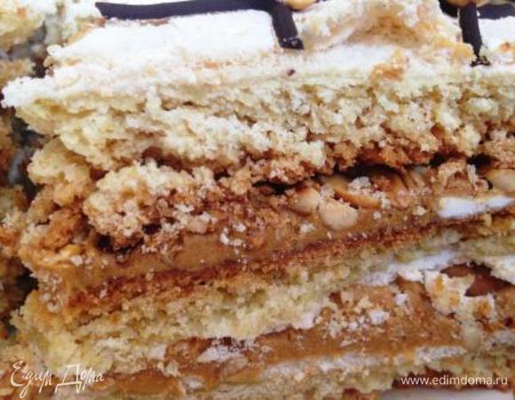 А вот и разрезик!
Вкусный мягкий песочный тортик получился! 