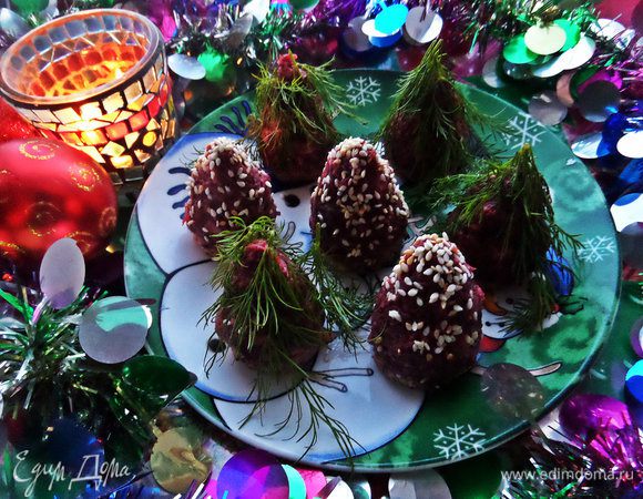 Прикрепляем веточки укропа или посыпаем кунжутом,имитируя снег :-) За 15 минут закуска готова!