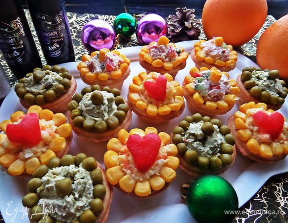 Вот так подаём на закуску гостям наши тарталеточки!