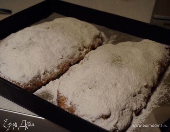 Через 20 минут опять растапливаем 45 г масла, проделываем ту же процедуру. Заворачиваем штоллены в пергамент или фольгу, оставляем "вызревать" 5-7 или до 10 дней. Приятного аппетита!