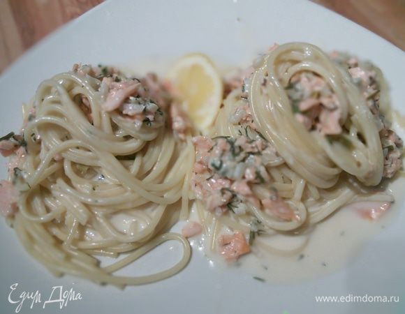 Сервируйте сразу, украсив веточкой укропа и долькой лимона. Приятного аппетита! 