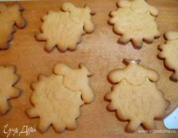 Выпекать в предварительно разогретой до 160 градусов духовке 10-15 минут в зависимости от размера. 