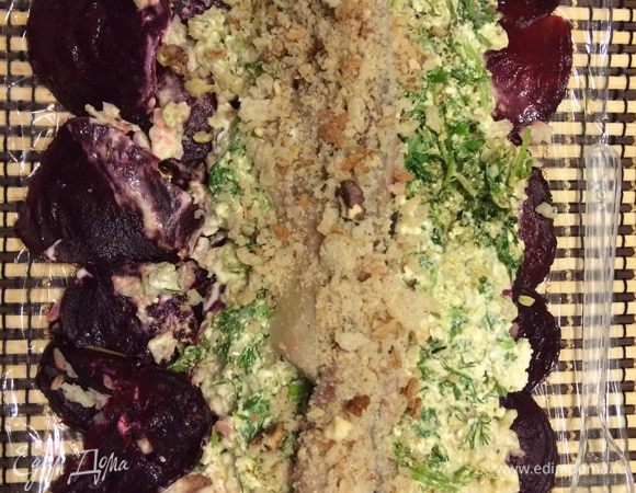 Ну и филе сельди (отлично пойдет салобособенная или подкопченая семга, про угря я вообще молчу).