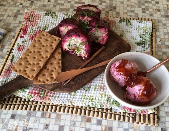 Этюд в бордовых тонах. Мороженое "овсяная клюковка" выложу чуть позже :-)