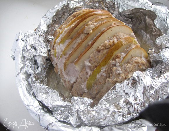 Затем развернуть фольгу и запекать еще минут 20 до образования румяной корочки.