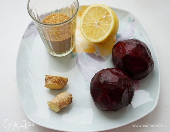 Свеклу охладить, очистить.