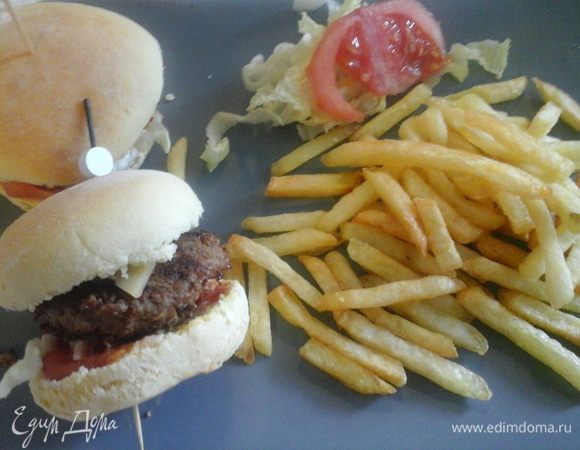 Можно добавить картошку фри или салат. Приятного аппетита.