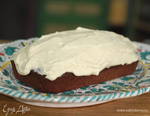 Готовый кекс остудить и покрыть кремом.