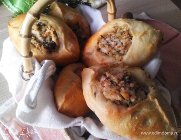 Выпекать в духовке при 180 градусах, примерно 12-15 минут до золотистого цвета. Остудить на противне под полотенцем минут 10-15. Подавать к рыбному супу! Угощайтесь!