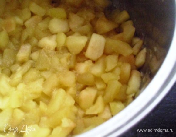 Снять с плиты  и слегка размять вилкой. Остудить начинку и поставить в холодильник до использования.