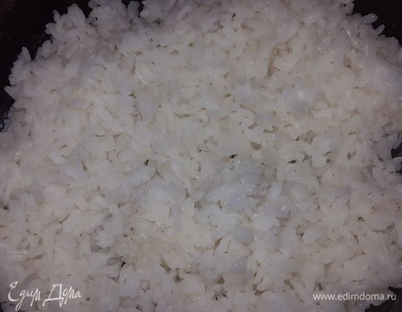 Рис моем и отвариваем. Даем остыть
