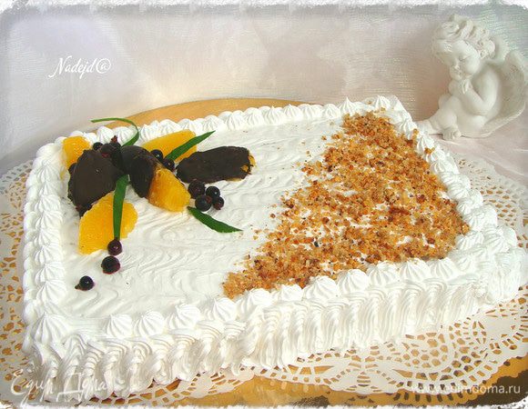 Украшаем торт и ставим в холодильник до прихода гостей! Хорошего праздника!