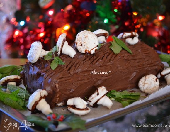 Разрезаем и подаем к столу. Восхитительный десерт к праздникам как Рождество или Новый Год, День Рождение!